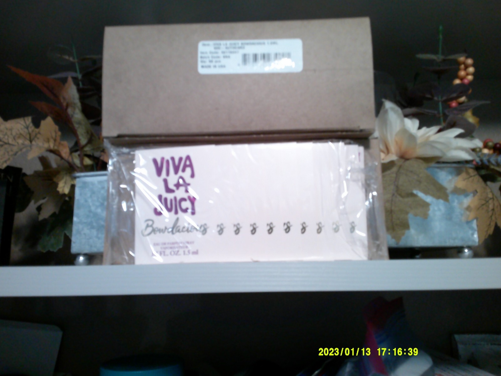 NARCISO RODRIGUEZ 4.8 0z( 3 X  1.6 0Z = 4.8 0Z)LOTION FOR HER + C0SMETIC BAG