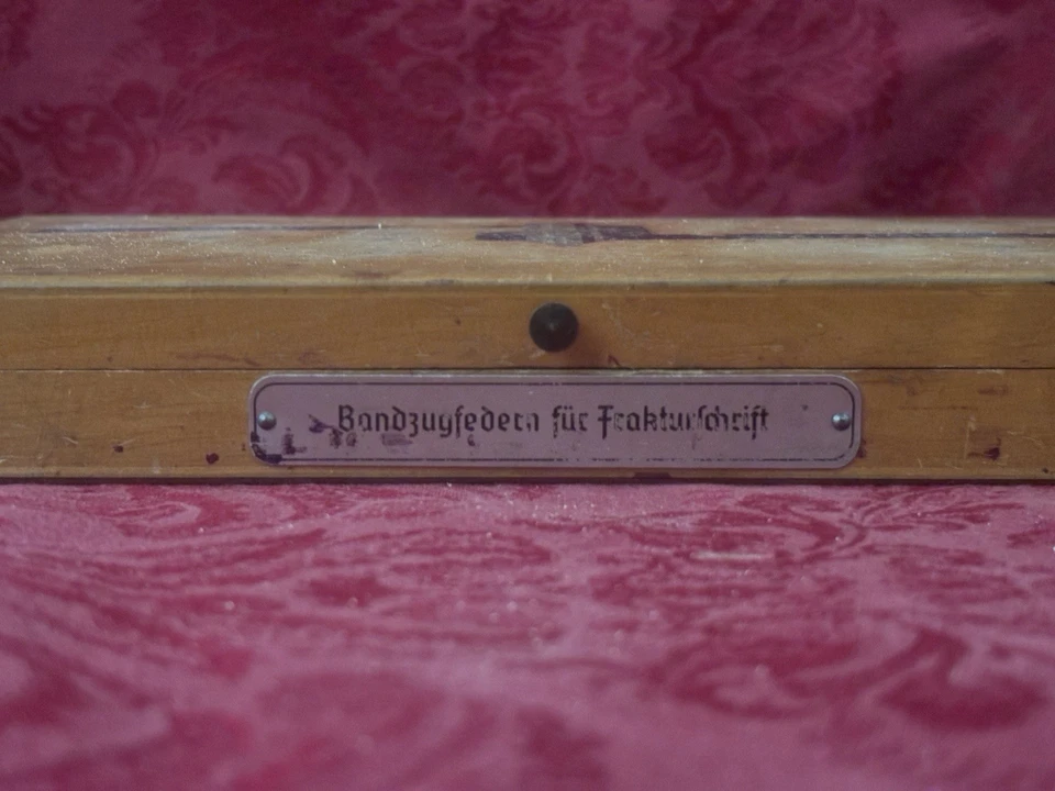 Brause & Co Iserlohn, Germany - Aprox 150+ Vintage Fountain Pen Nibs Various - Image 3 of 4