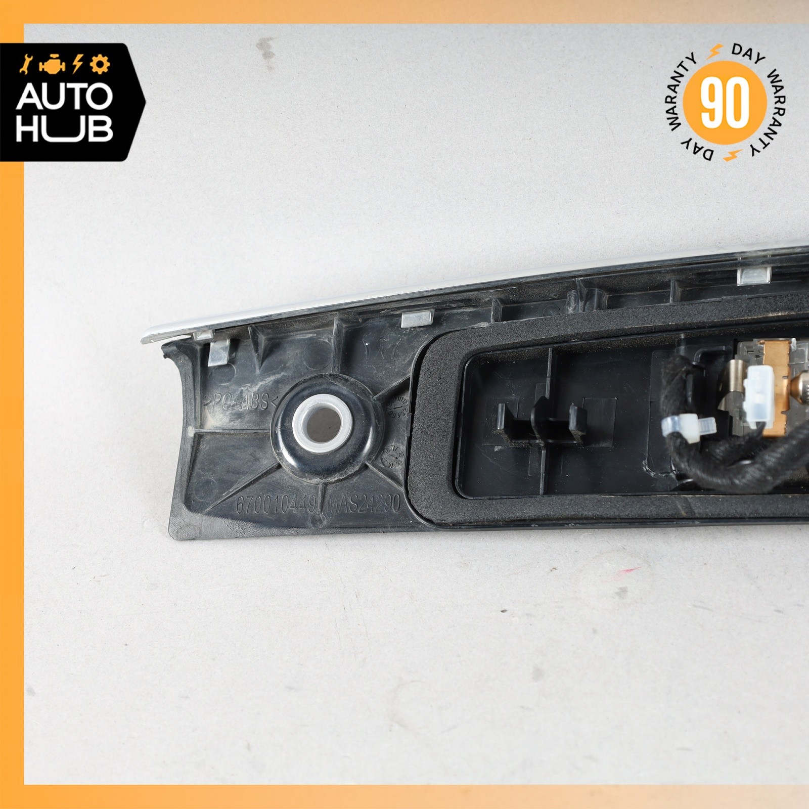 14-22 Maserati Quattoporte M156 Rear Trunk Lid Moulding Plate w/Lights OEM 56k