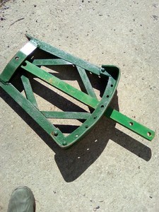 Oliver 550 Tractor Hitch