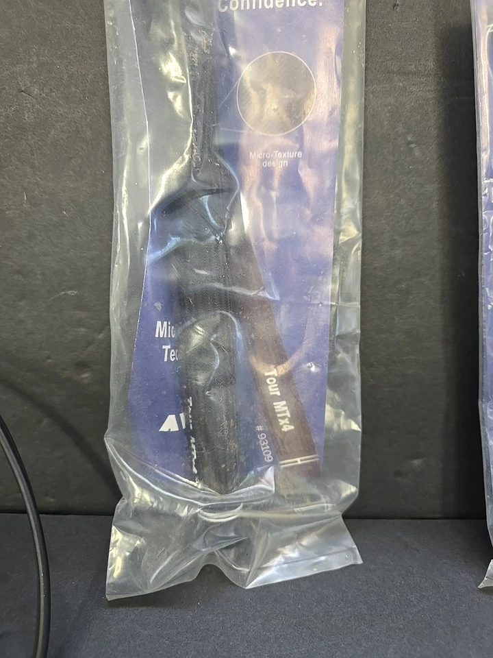 Juego de 2 nuevas empuñaduras de golf Avon Tour MTx4 estilo terciopelo súper pegajoso Foto 4 de 4