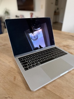 Apple MacBook Pro 13'' (2019) | i5 1.4GHz | 8GB RAM | 256GB SSD | Silber