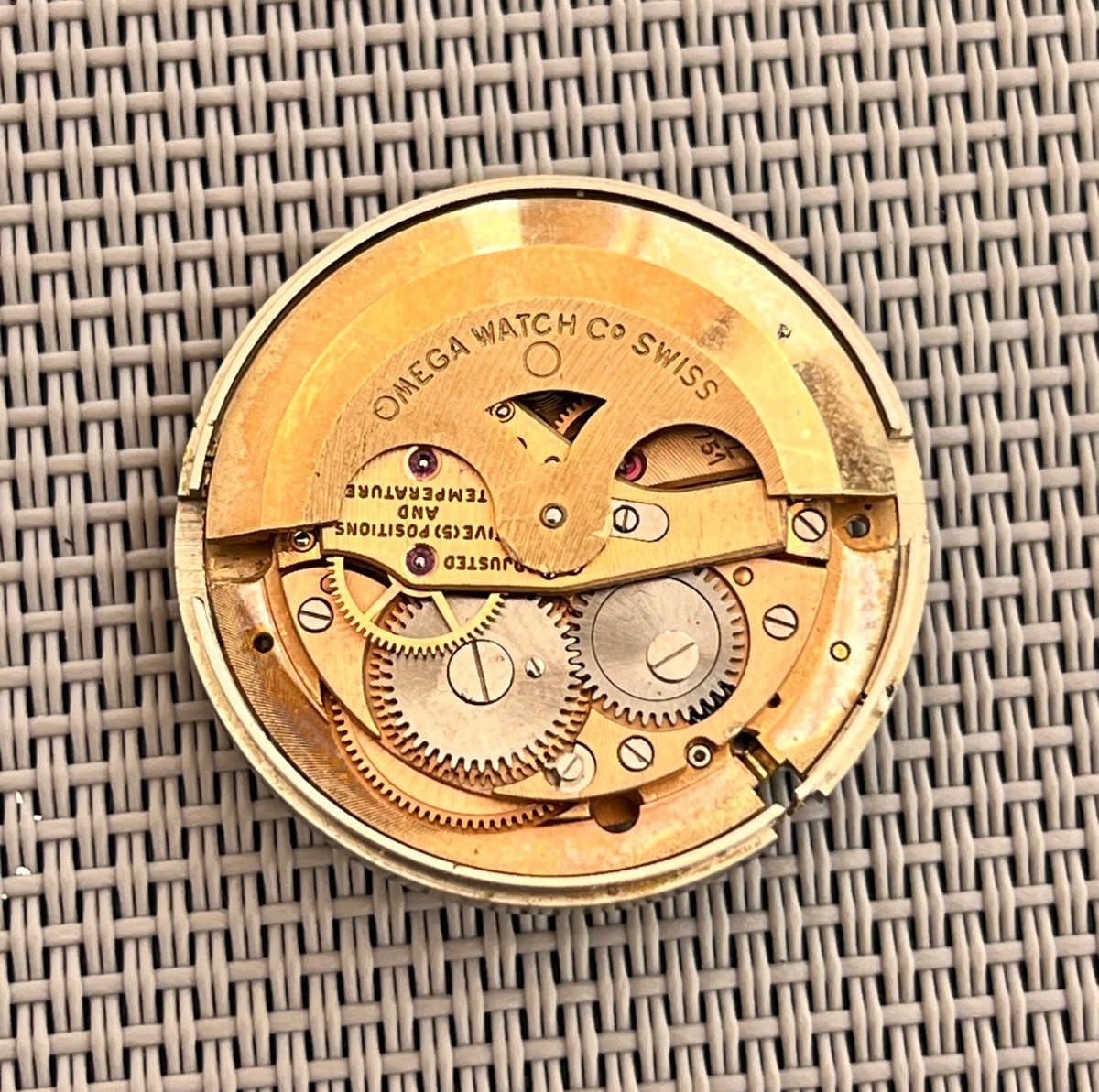 Omega Automatic Cal 751 Movement Vintag Men's Watch Gold Dial 24 Jewels Parts Us