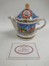 Sadler Merry Christmas Teapot Staffordshire Classic Collection Vintage 