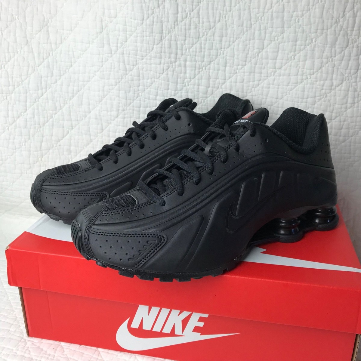 Nike SHOX R4 Shoes Women's SZ 10 Black AR3565-004 NWB | eBay