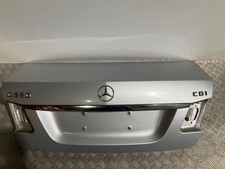 Mercedes-Benz E W212 2011 Heckklappe Kofferraumdeckel JON12689 Mercedes-Benz E W212 2011 Heckklappe Kofferraumdeckel JON12689