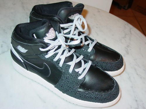 nike jordan wide width