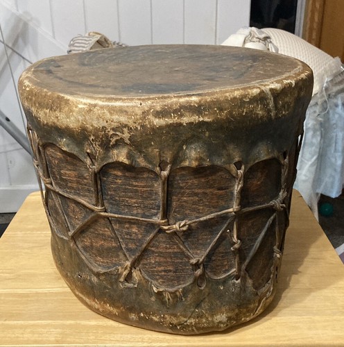 Rare Antique Pueblo Native American Painted Log And Hide Drum Arrow & Chief