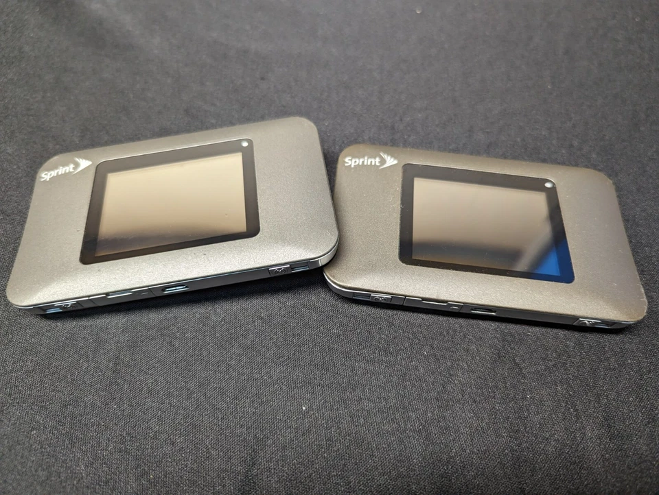 Lot of 2 Netgear AirCard 771S Mobile Hotspots for Sprint - Image 2 of 4