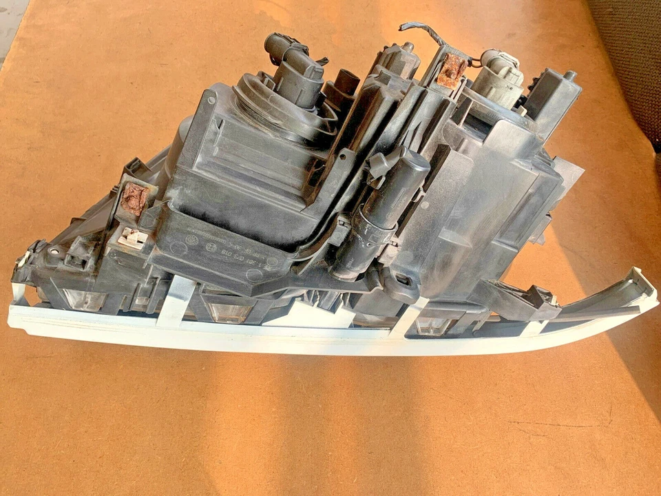 Passenger Headlight w/ Bracket for 2001 BMW 330xi 330i 325i 325xi - 6908222 - Image 4 of 4