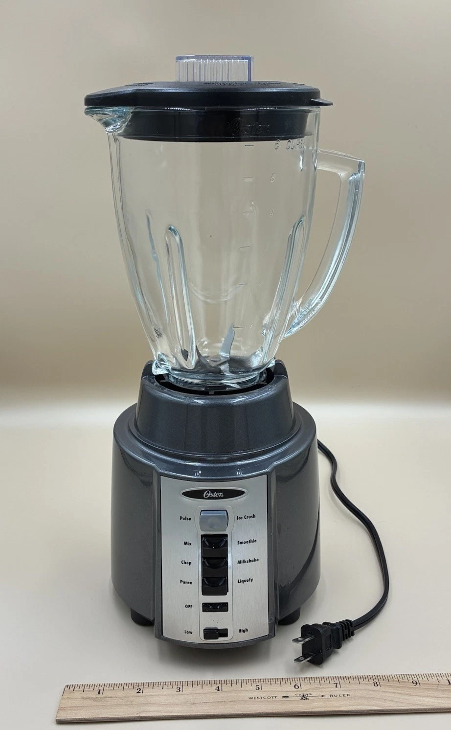 Oster Blender Glass Jar 6 Cups 450 W Soft Gray Base Multiple Speed Tested Works