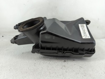 2007-2009 Saturn Aura Air Cleaner Intake-duct Hose Tube UN5X2