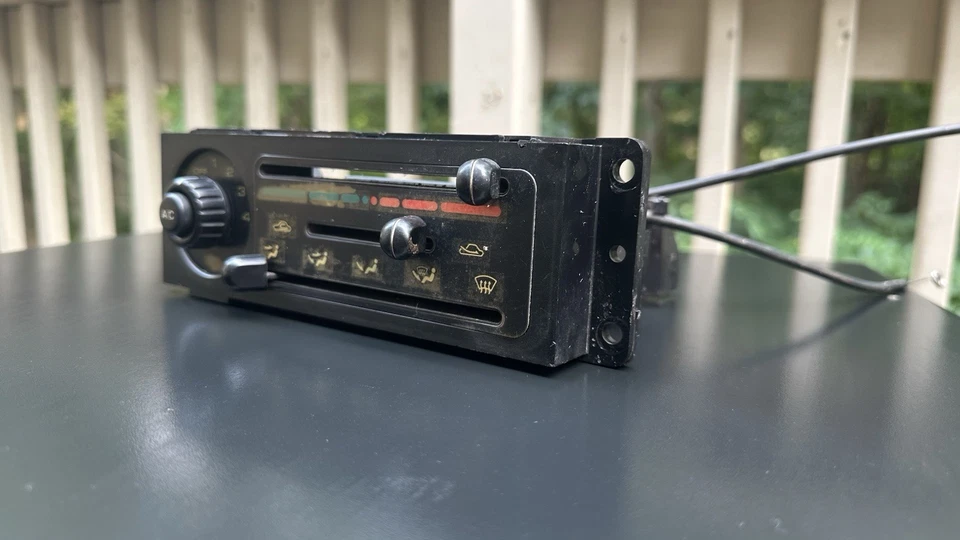 Mazda Miata 1995-1997 NAM control manual de temperatura clima Foto 2 de 4