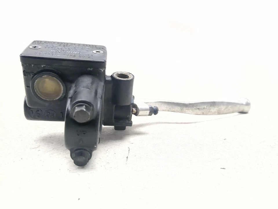 Cilindro maestro de freno delantero derecho Zero S 13 Foto 2 de 4