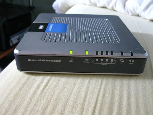 Linksys Cisco WAG354G 4-Port ADSL Wireless G Router Home Gateway + AC Adaptor - Picture 2 of 9