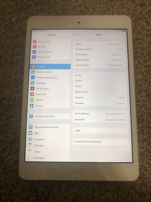 Apple iPad mini 2 16GB, Wi-Fi, 7.9in - Silver (CA)