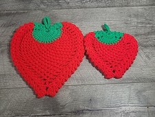 Vintage Handmade Strawberry Set Of 2 Crochet Kitchen Trivet Hot Pad