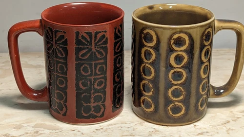 New 2 Mid Century Modern Coffee Mugs MOC Japan NOS Stoneware Stripe Iridescent