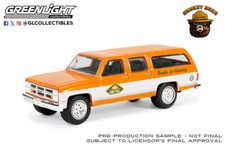 Greenlight Smokey Bear Series 3 - 1983 GMC Suburban 1:64 Scale 38060-D