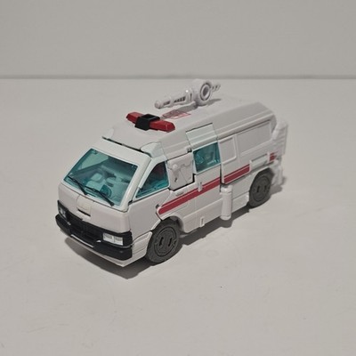Transformers WFC Earthrise Paradron Medic Ratchet Seige Odyssesy