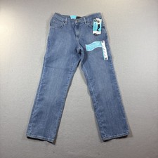 Lee Jeans Women  s Size 4P Relaxed Fit Straight Leg Mid Rise Denim Blue NWT