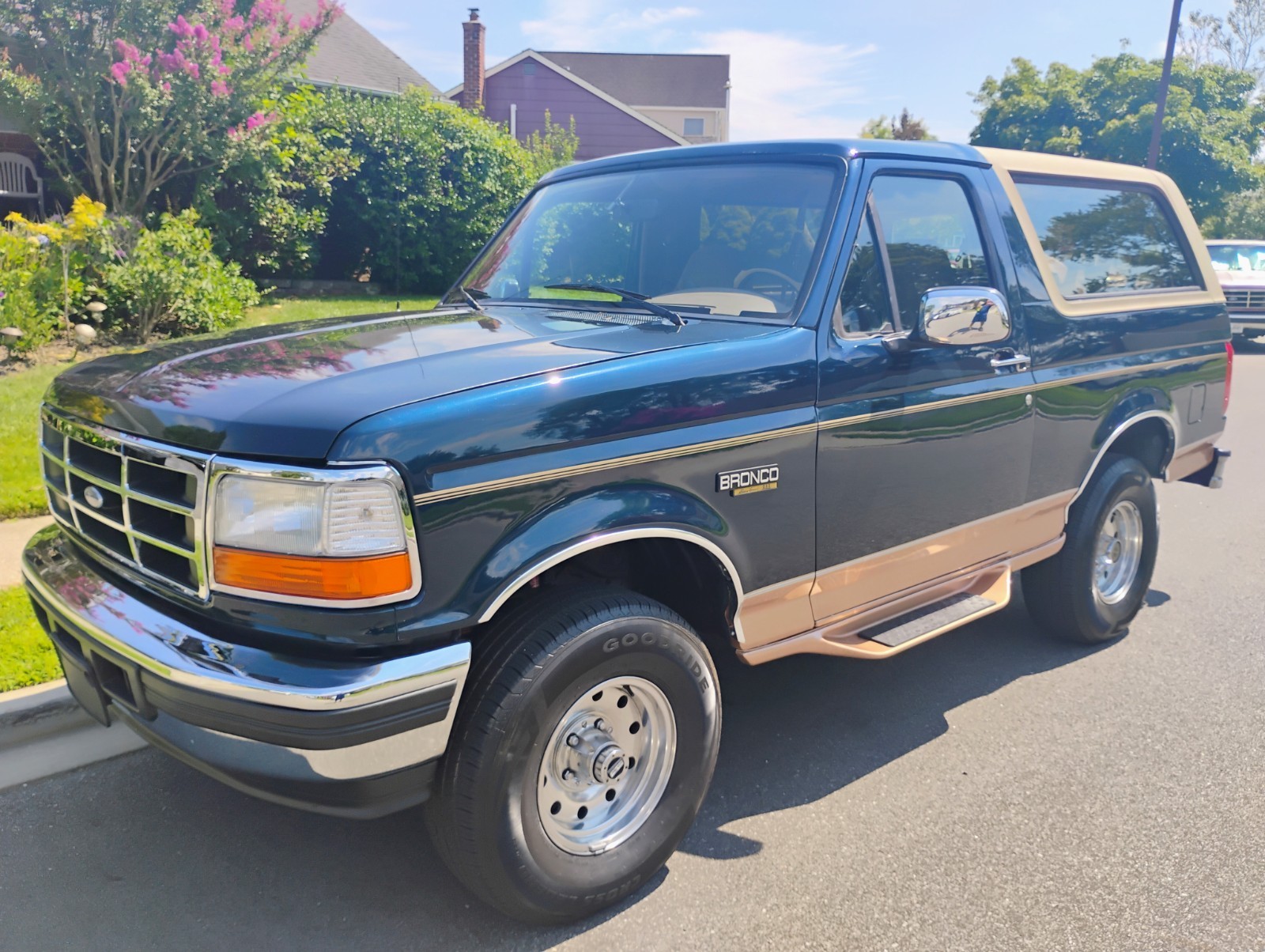 1995 Ford Bronco for sale in Syosset New York