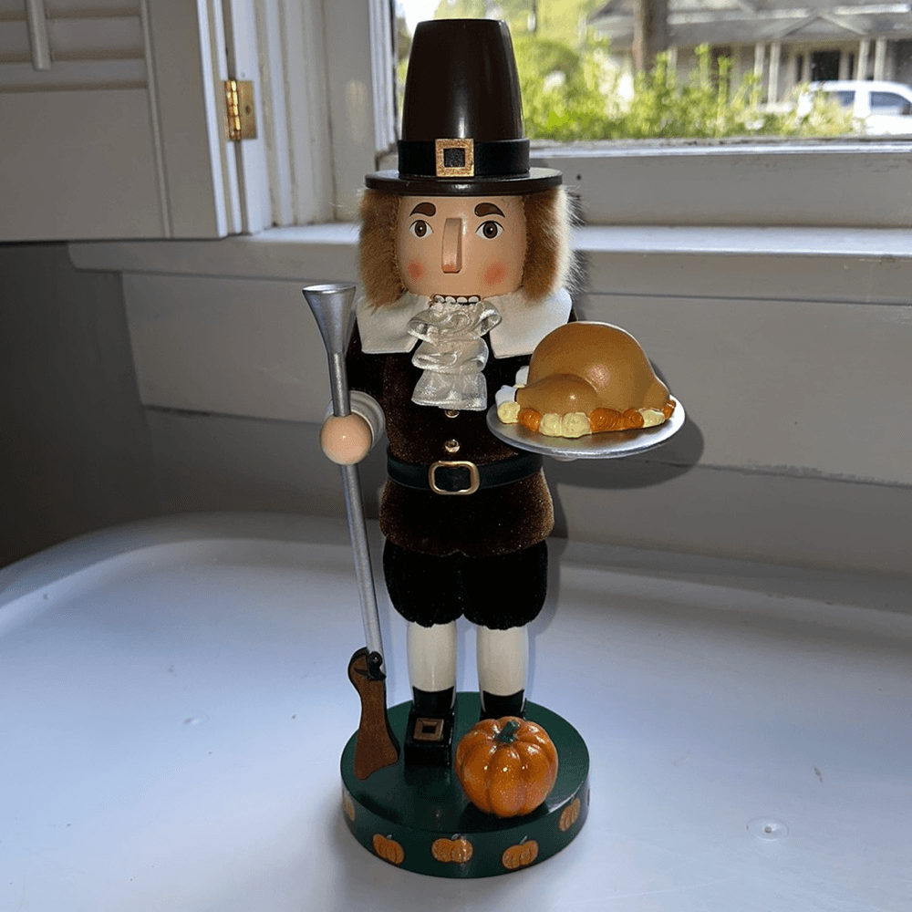 Vintage 2003 Nutcracker Village Pilgrim nutcracker in Original box