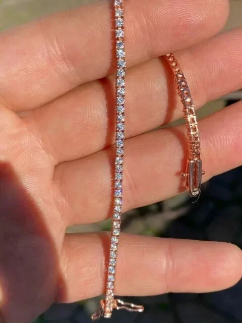 Brazalete de tenis de diamantes de corte redondo de 7 quilates enchapado en oro rosa de 14 quilates plateado Foto 2 de 4