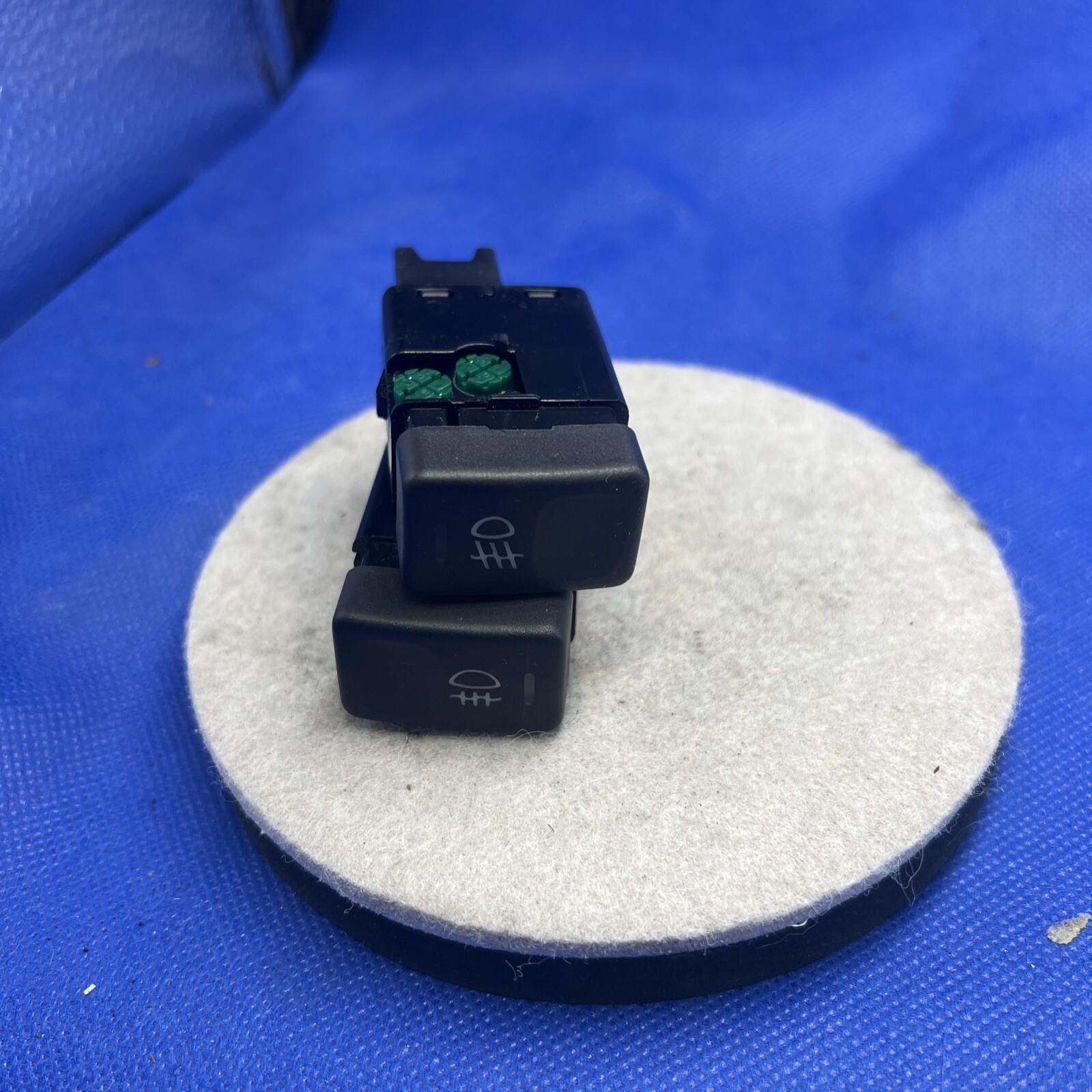 Land Range Rover P38 Fog Light Front & Rear Lamp Control Switch Button