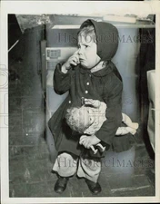1959 Press Photo Brenda Millay holding her doll at Toys for Tots distribution