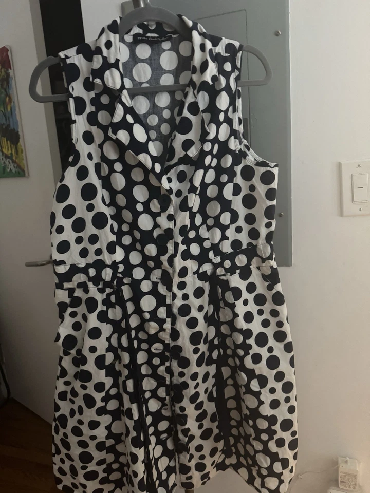 Vestido De Colección Mlle Gabrielle Azul Marino Blanco Lunares Sin Mangas, Botón Delantero, 1X Foto 4 de 4