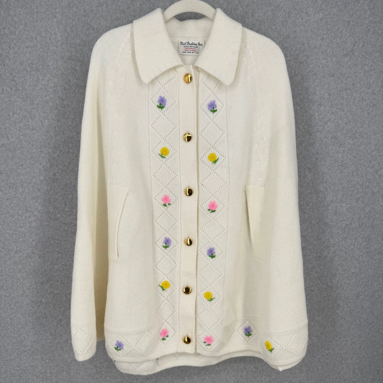 Knit Fashion VTG 50s Knit Cape Poncho One Size White Floral Embroidered Cottage
