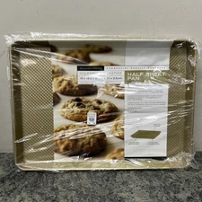 2 New WILLIAMS SONOMA Goldtouch Nonstick Cookie Half Sheet Pan 18in x 13in