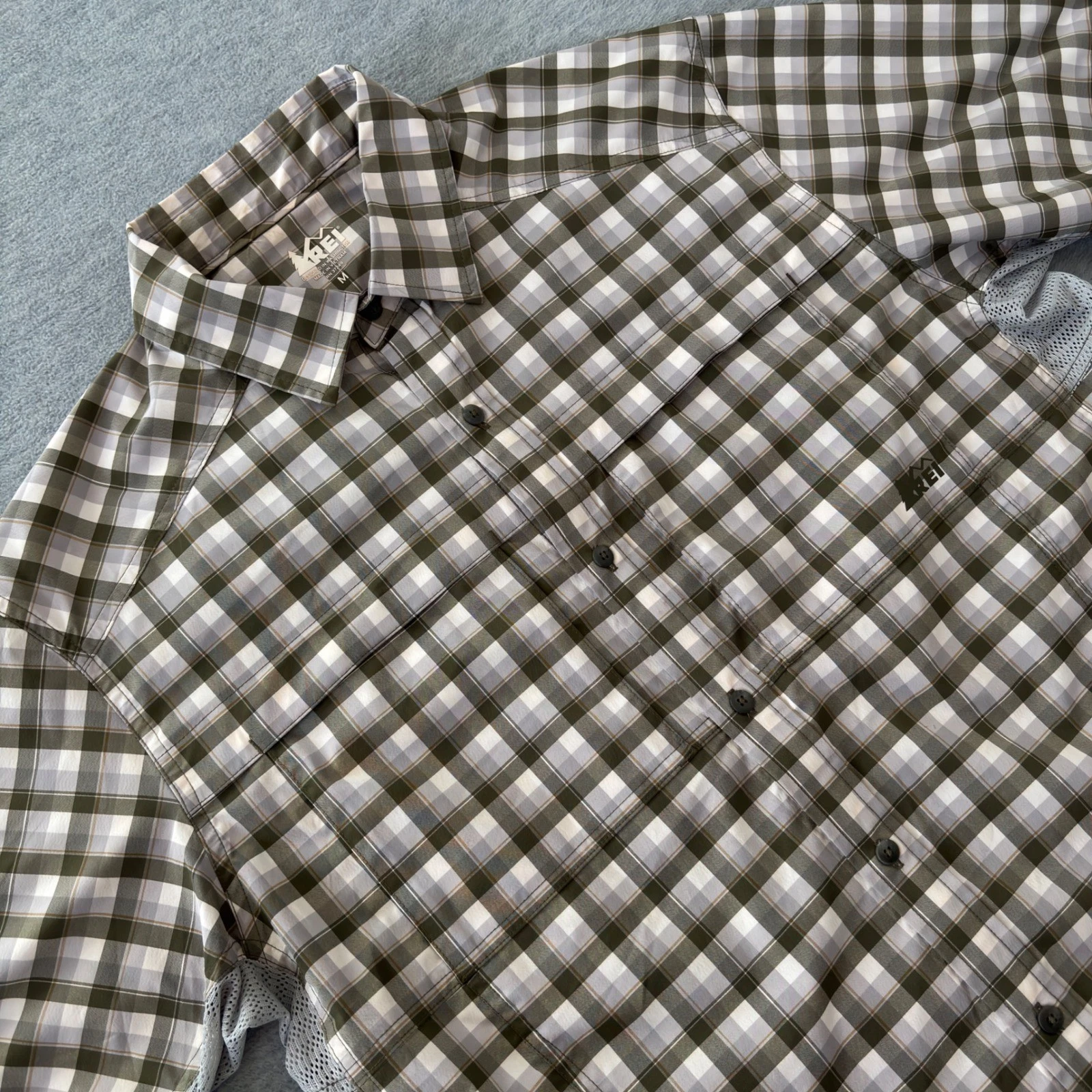 REI Co-op Mens Short Sleeve Plaid Technical Hiking Shirt Green Gray Size Medium