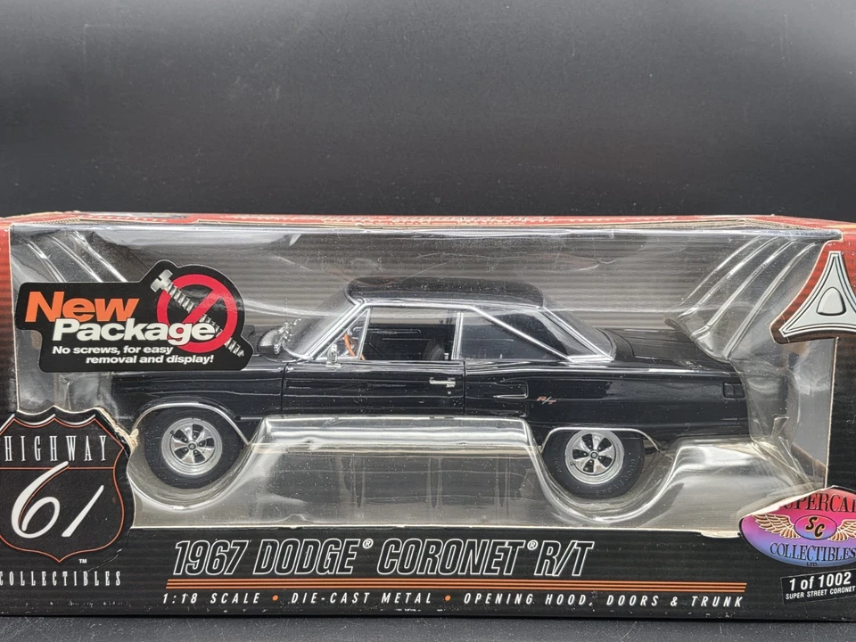 Highway 61 DCP 1967 Dodge Coronet R/T LE 1:18 Scale Diecast Car Black - Image 2 of 4
