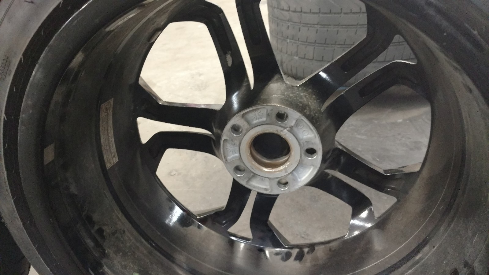 LAMBORGHINI AVENTADOR IPERIONE FRONT RIM TIRE OEM BLACK 