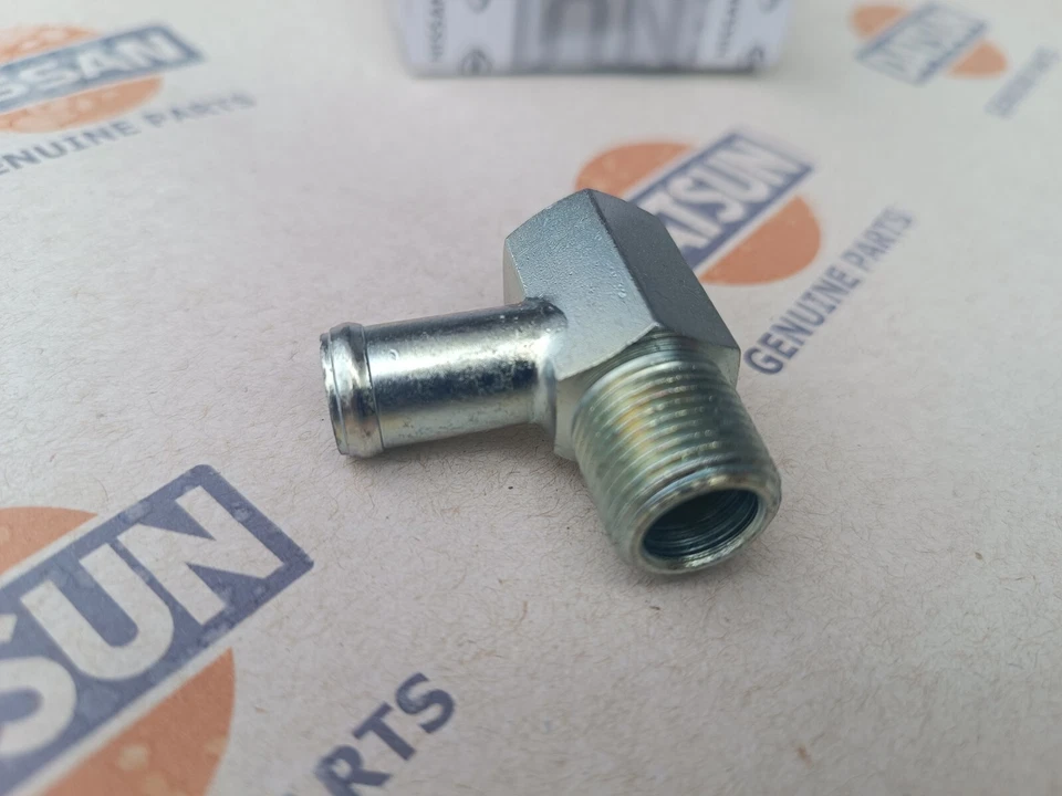 Conector de retorno de agua DATSUN 1200 genuino (se adapta a NISSAN B10 B110 Ute A12 A15) Foto 3 de 4