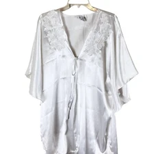 Vtg Go Softly Kimono S/S Mini Satin Robe Tie Front Embroidered Neck White, L