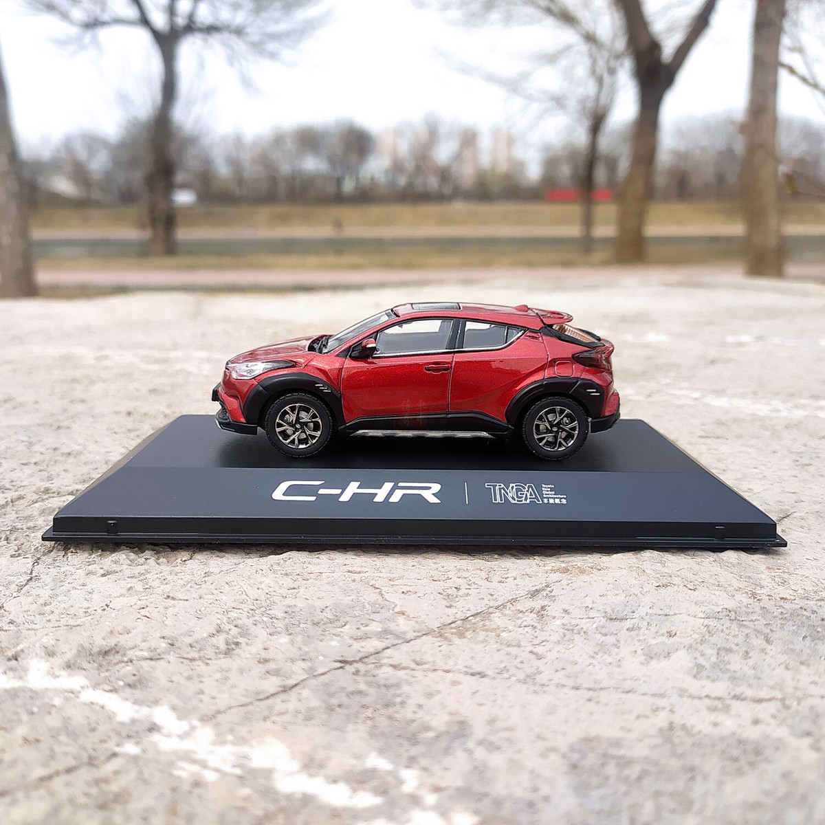 トヨタ - C-HRミニカー Amazon | トミカ No.94 トヨタ C-HR (初回 | ミニカー・ダイ