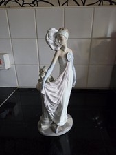 Lladro Dana Charleston Socialite of The 1920s Porcelain Figurine 5283
