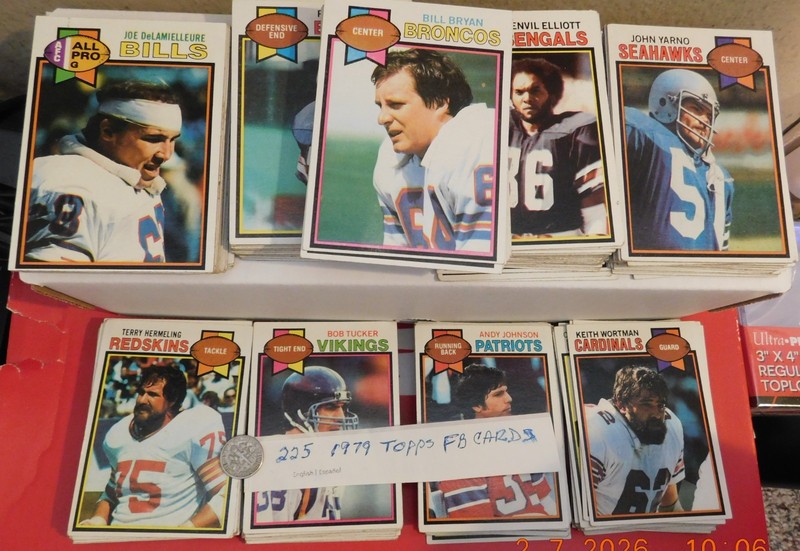 1979 Topps Football Lot of 225 cards w/minor stars/RC?