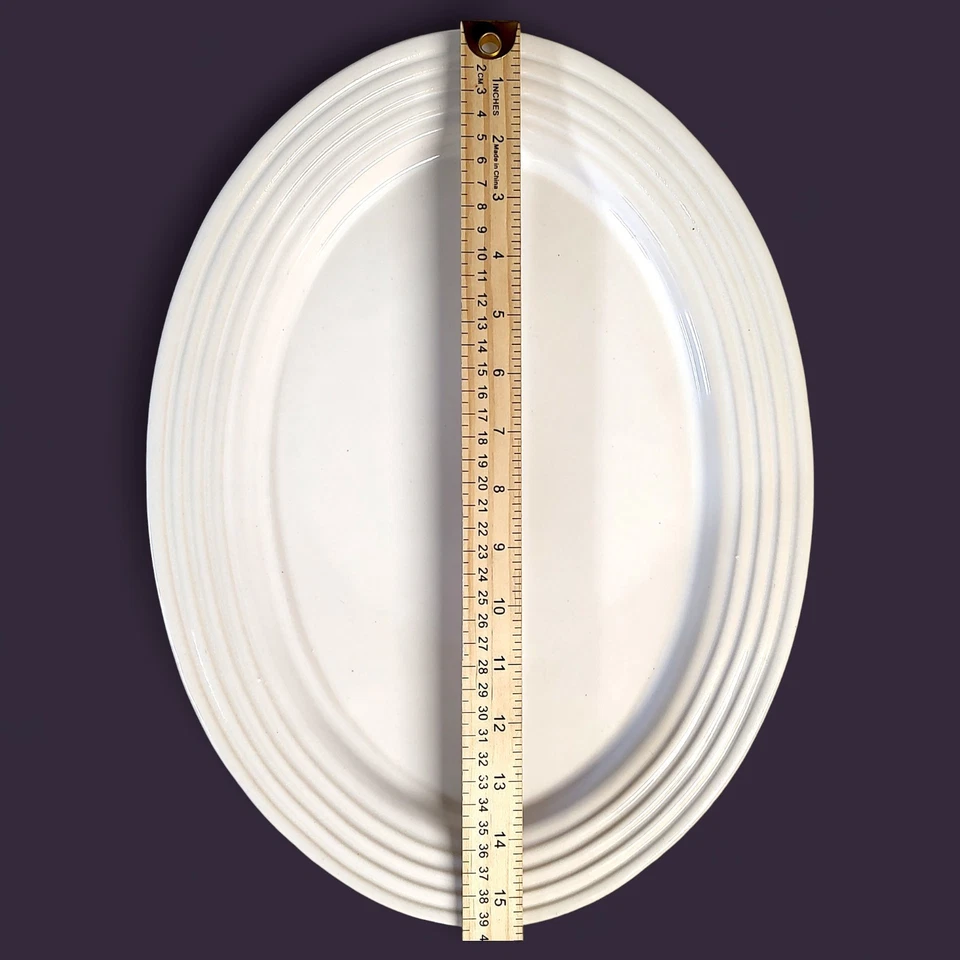 Plato de talla ovalado blanco de colección Pampered Chef New Traditions 15,5" Foto 2 de 4