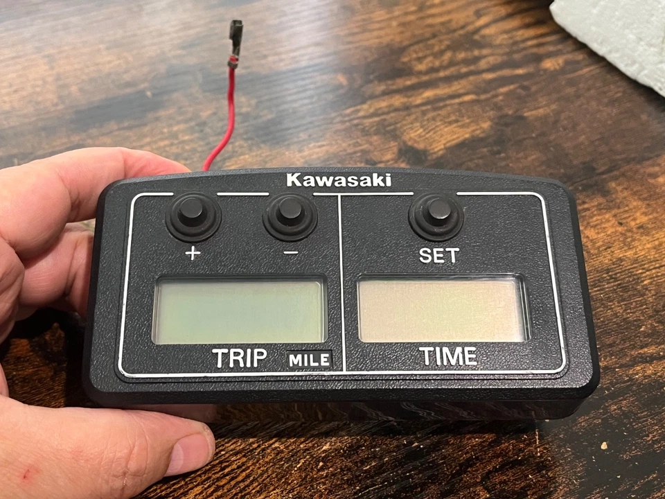 Reloj digital Kawasaki vintage OEM Koito 458-40948 probado funciona coleccionable Foto 2 de 4