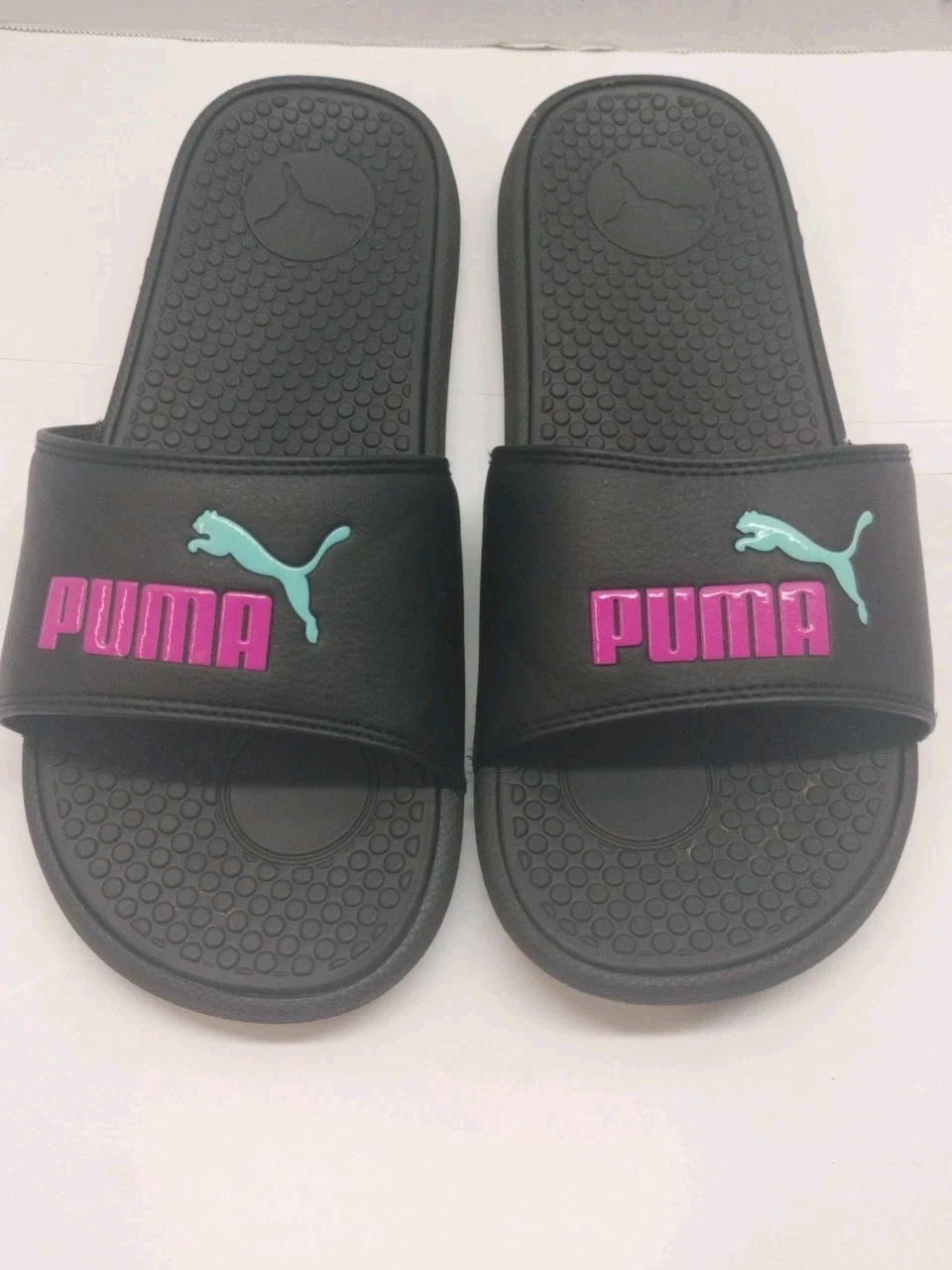 Sandali donna PUMA Cool Cat usati taglia 10's neri con logo rosa e verde acqua slide