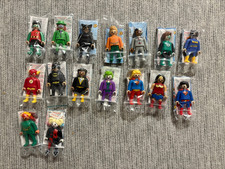 Verkaufe Komplettsatz DC PLAYMOBIL alle 16 Figuren + alle 16 BPZ &Uuml;-Ei