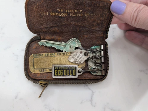 Vintage 1953 Brass South Carolina Drivers License N. Augusta SC Disabled Vet Tag - Imagen 7 de 11