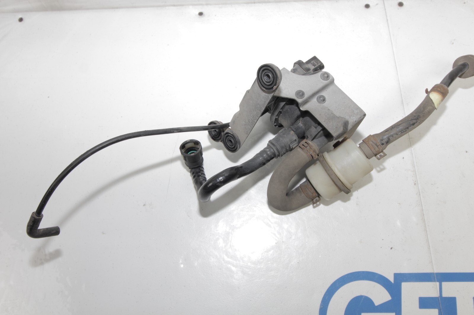 Audi R8 2008-2013 Pump Charcoal P/N 7H0906271A