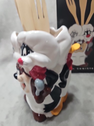 Looney Tunes Warner Bros Studio Store Kitchen Utensil Holder 3D Tweety Taz Bugs - Picture 3 of 9