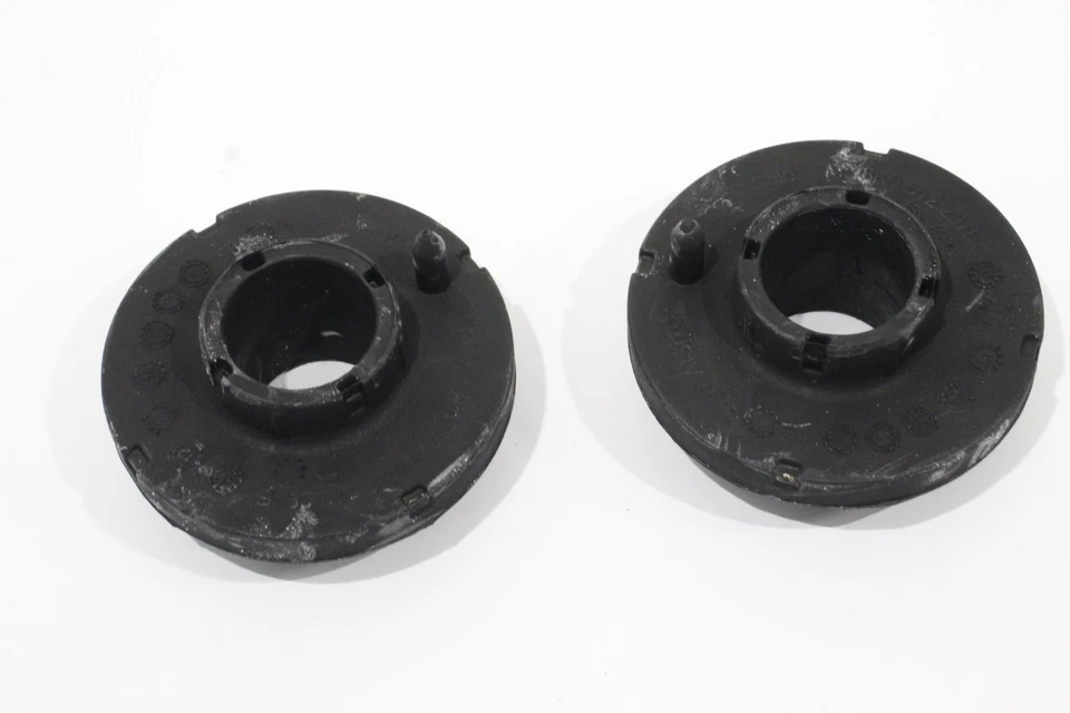 Audi A5 Cabriolet 8F B8 Rear Spring Support Rubber Mounts Pair Lower New - Image 3 of 4