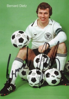 Bernard Dietz - DFB Jersey - Original Signed Autograph Card